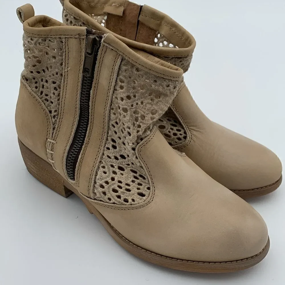 Coolway leather die cut ankle boots booties woman’s size 37